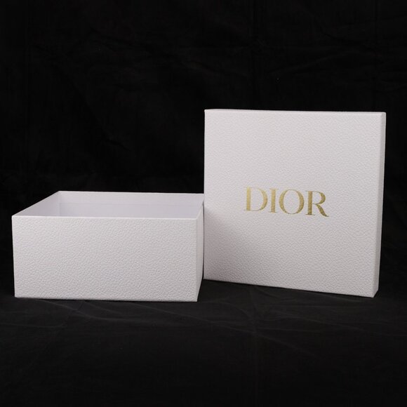 Christian Dior White Gift Box - Picture 5 of 6